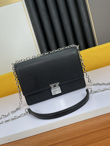 Givenchy Jiliang Jiji small bag-e34ad0c3